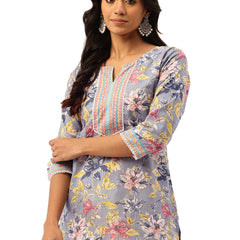 Empress Short Kurti for Women - V-Cut Neckline with Border Detail & 3/4 Sleeves