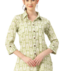 Versatile Collared Shirt with 3/4 Sleeves for Women – Elegant & Casual