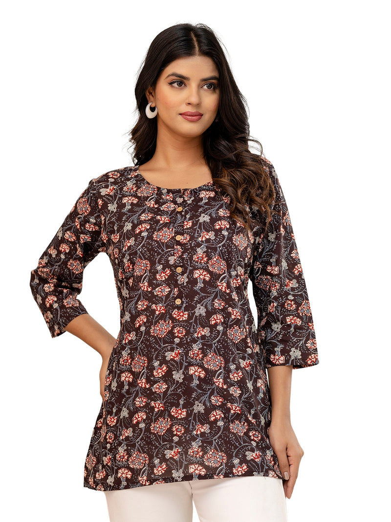Chic Printed Short Kurti with Round Neck & 3/4 Sleeves