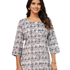 Chic Printed Short Kurti with Round Neck & 3/4 Sleeves