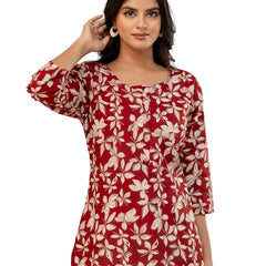 Chic Printed Short Kurti with Round Neck & 3/4 Sleeves