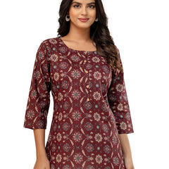 Chic Printed Short Kurti with Round Neck & 3/4 Sleeves