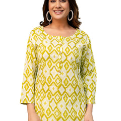 Chic Printed Short Kurti with Round Neck & 3/4 Sleeves