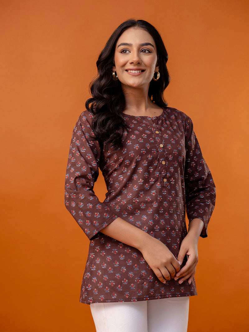 Chic Printed Short Kurti with Round Neck & 3/4 Sleeves