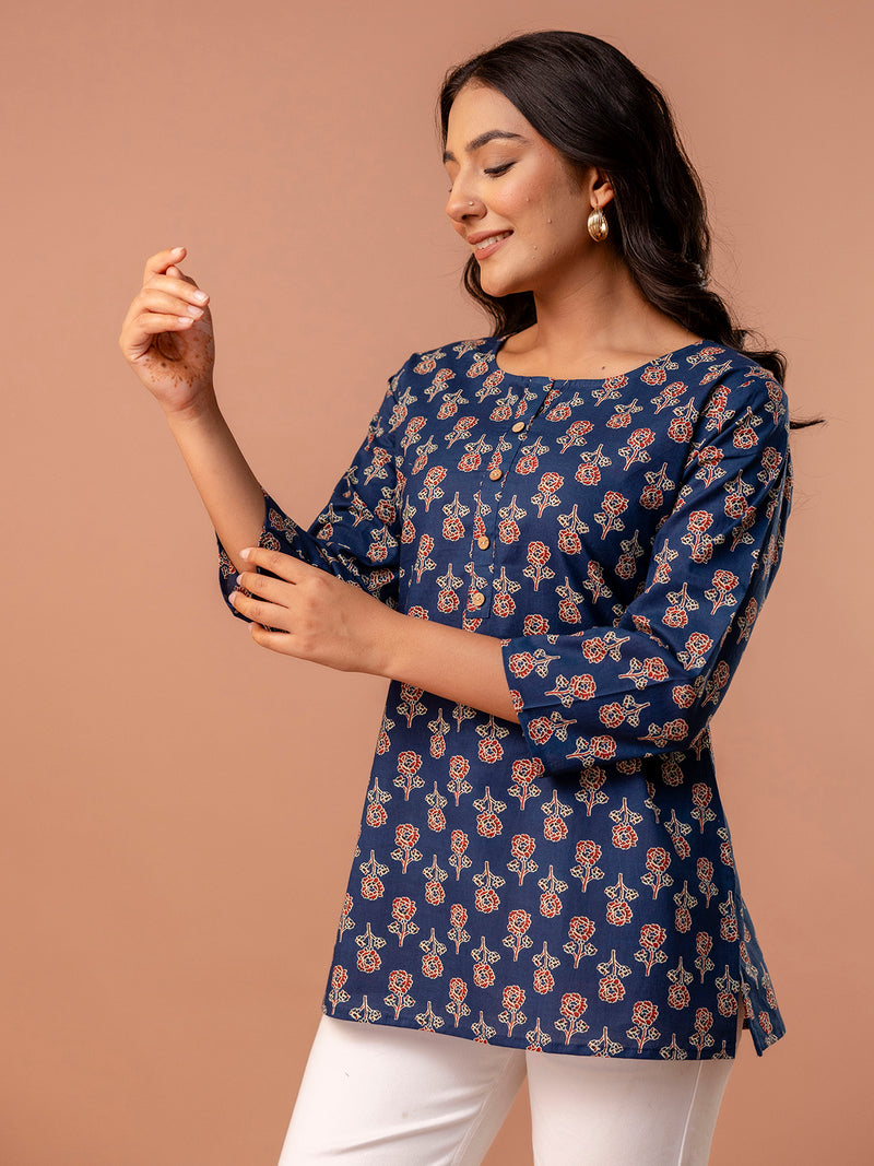 Chic Printed Short Kurti with Round Neck & 3/4 Sleeves