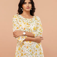 Chic Printed Short Kurti with Round Neck & 3/4 Sleeves