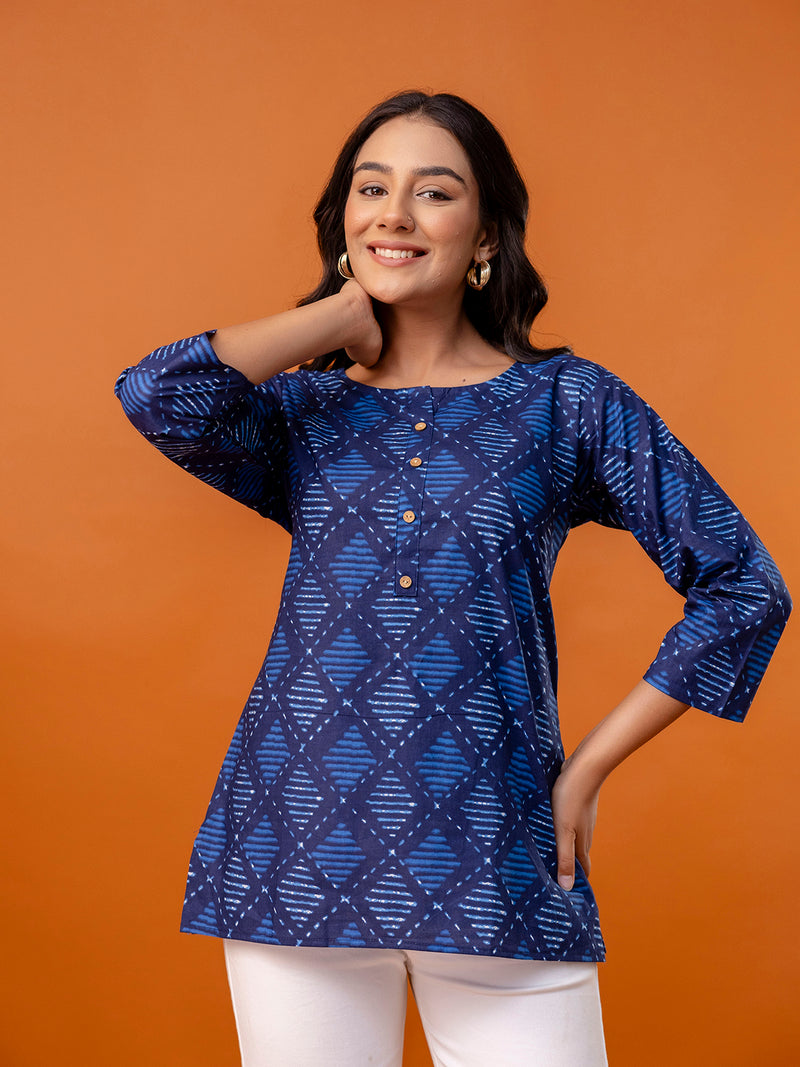 Chic Printed Short Kurti with Round Neck & 3/4 Sleeves