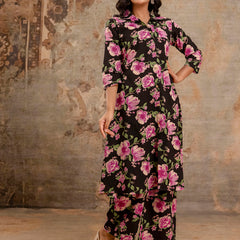 Black Women’s Co-Ord Set–Printed Collared Kurta with 3/4 Sleeves & Elastic Waist Pants