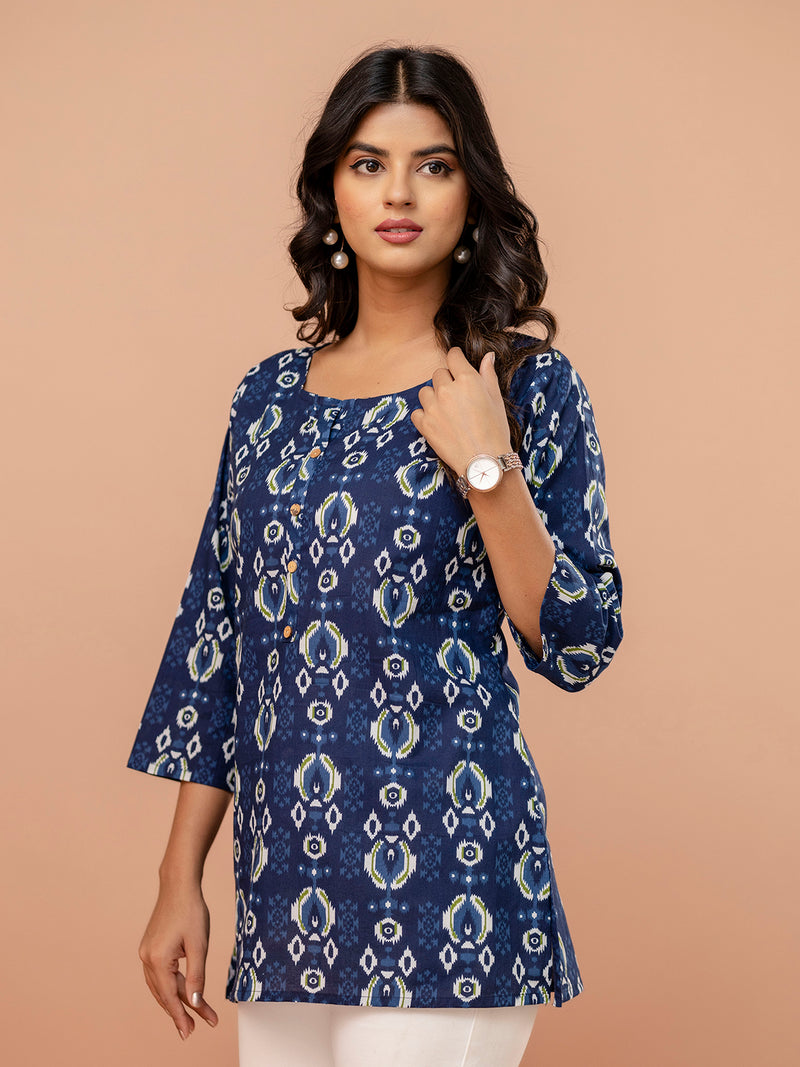 Chic Printed Short Kurti with Round Neck & 3/4 Sleeves