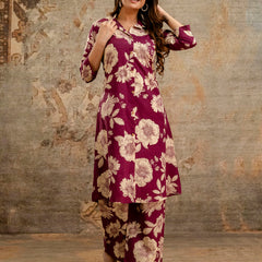 Purple Women’s Co-Ord Set–Printed Collared Kurta with 3/4 Sleeves & Elastic Waist Pants
