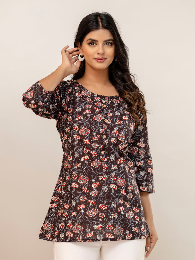 Chic Printed Short Kurti with Round Neck & 3/4 Sleeves