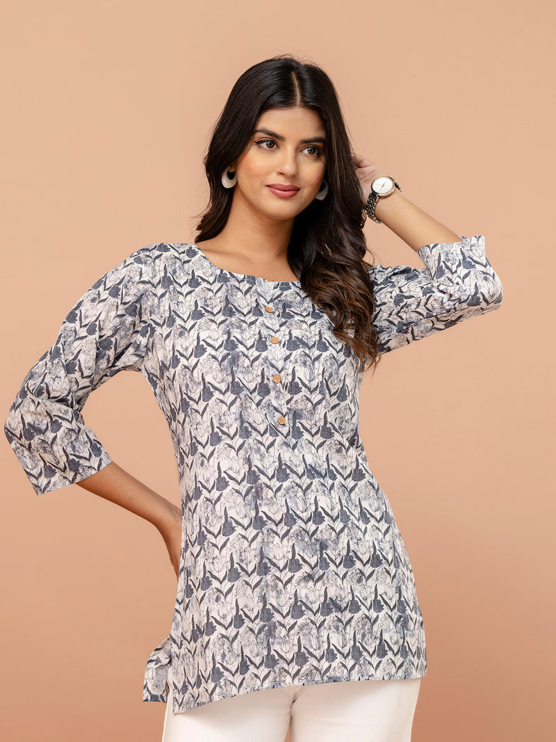 Chic Printed Short Kurti with Round Neck & 3/4 Sleeves