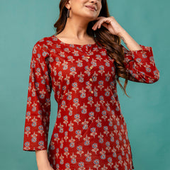 Chic Printed Short Kurti with Round Neck & 3/4 Sleeves
