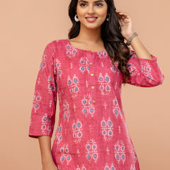 Chic Printed Short Kurti with Round Neck & 3/4 Sleeves