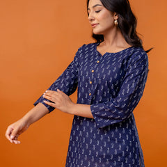 Chic Printed Short Kurti with Round Neck & 3/4 Sleeves