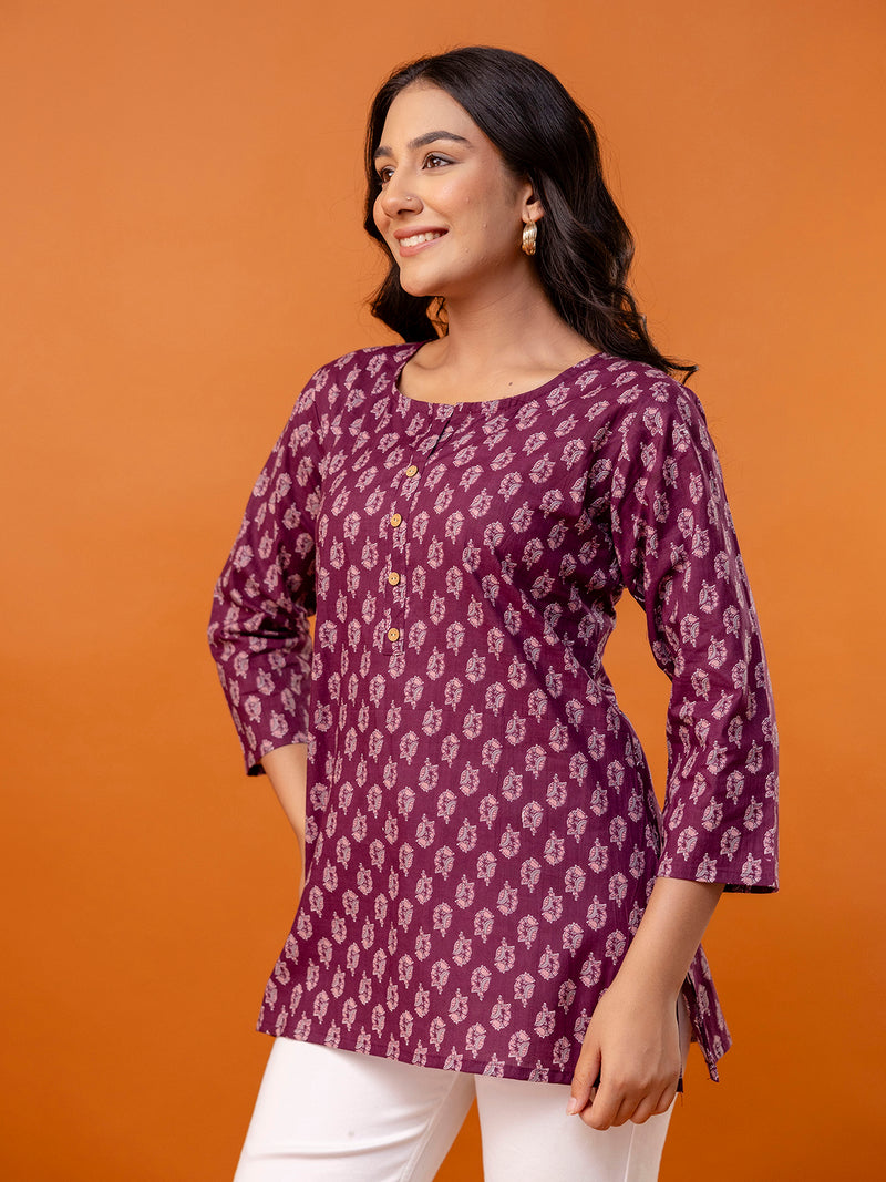 Chic Printed Short Kurti with Round Neck & 3/4 Sleeves