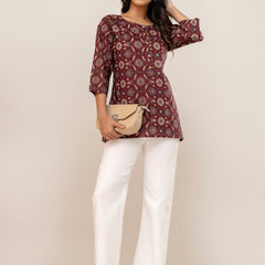 Chic Printed Short Kurti with Round Neck & 3/4 Sleeves