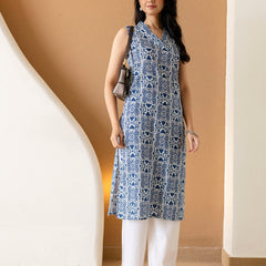 Elegant Sleeveless Cotton Printed Straight Kurta with Refined V-Neckline