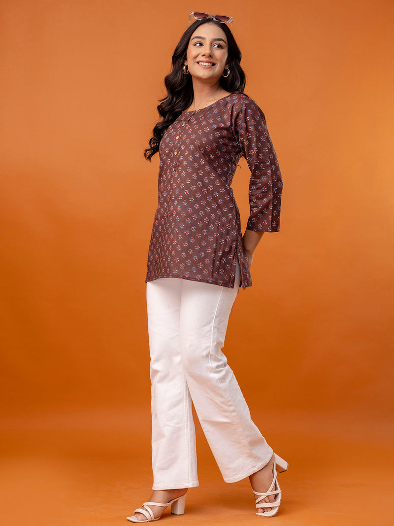 Chic Printed Short Kurti with Round Neck & 3/4 Sleeves