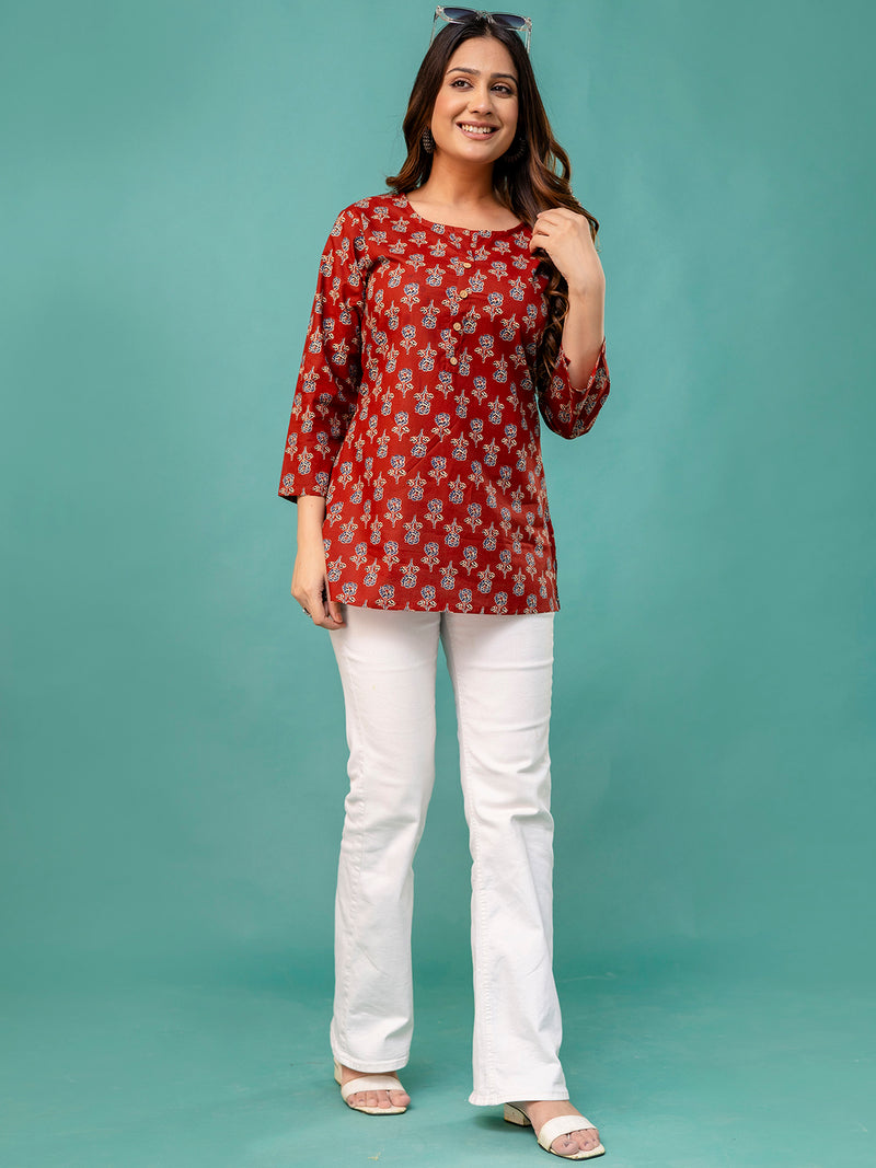 Chic Printed Short Kurti with Round Neck & 3/4 Sleeves