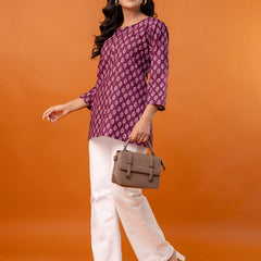 Chic Printed Short Kurti with Round Neck & 3/4 Sleeves