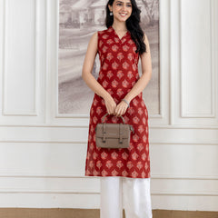 Elegant Sleeveless Cotton Printed Straight Kurta with Refined V-Neckline