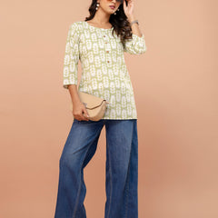 Chic Printed Short Kurti with Round Neck & 3/4 Sleeves