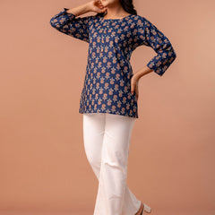 Chic Printed Short Kurti with Round Neck & 3/4 Sleeves