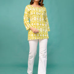 Chic Printed Short Kurti with Round Neck & 3/4 Sleeves