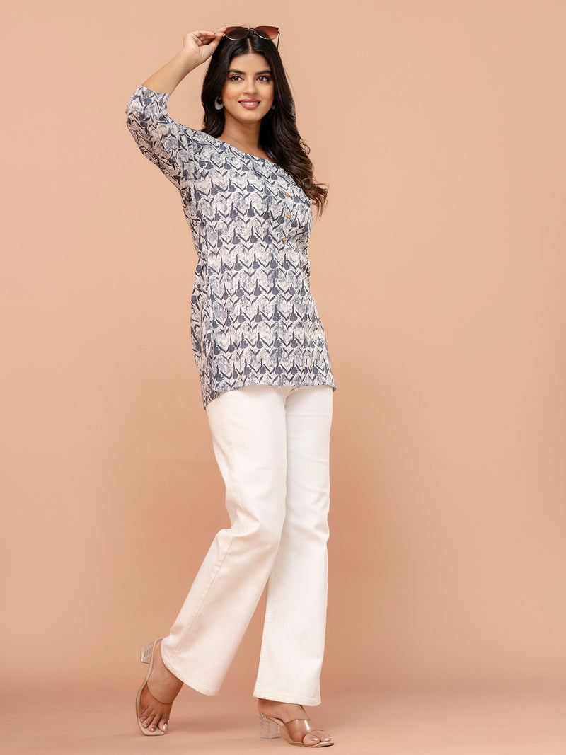Chic Printed Short Kurti with Round Neck & 3/4 Sleeves