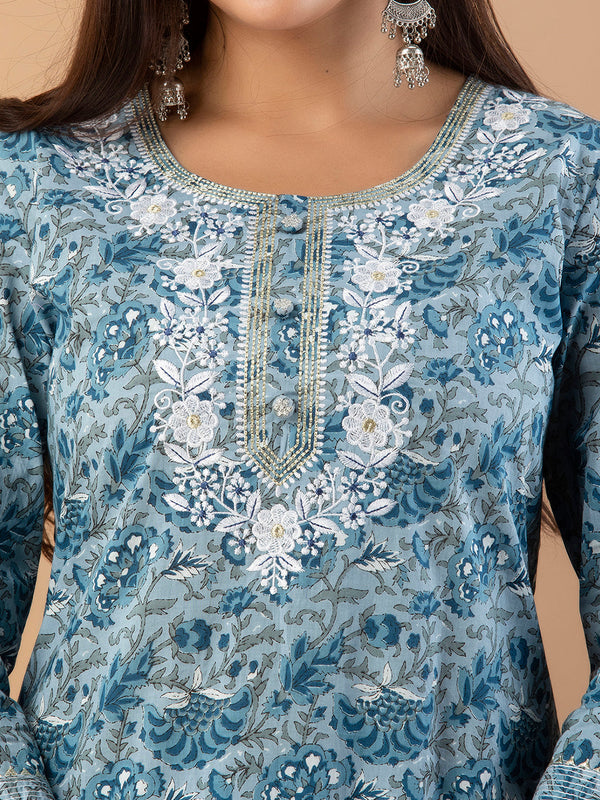 Women Kurta Pant Dupatta Set