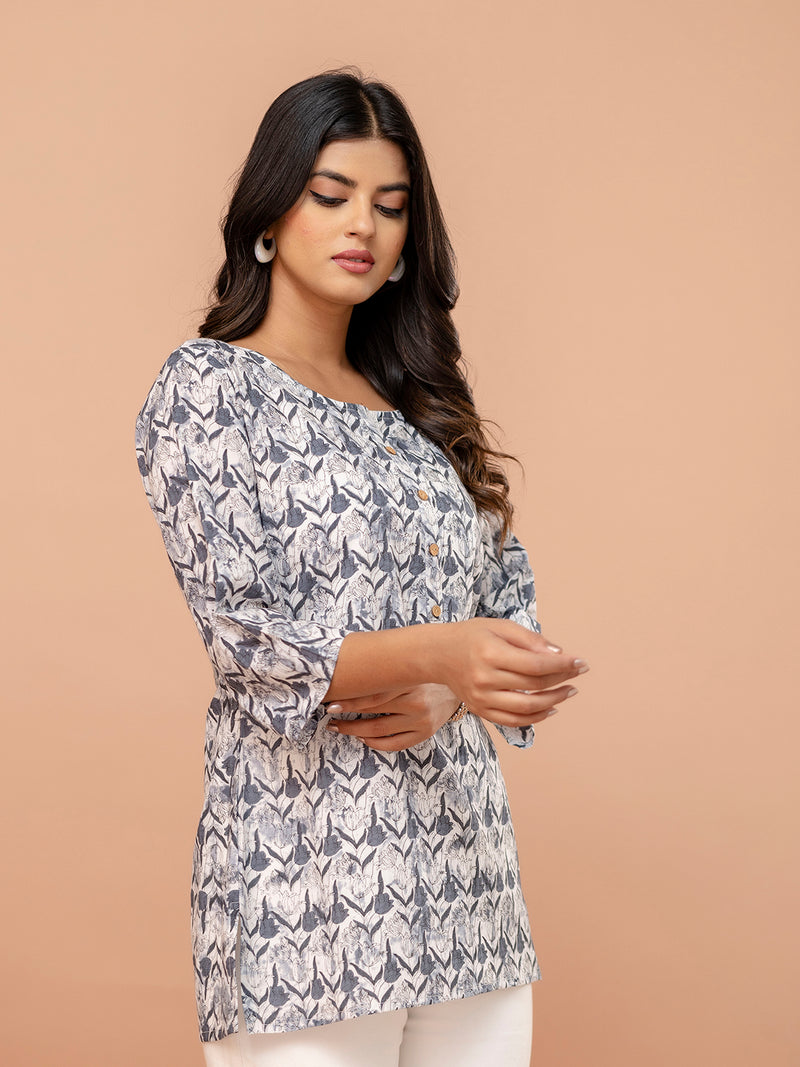 Chic Printed Short Kurti with Round Neck & 3/4 Sleeves