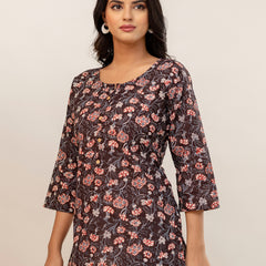 Chic Printed Short Kurti with Round Neck & 3/4 Sleeves