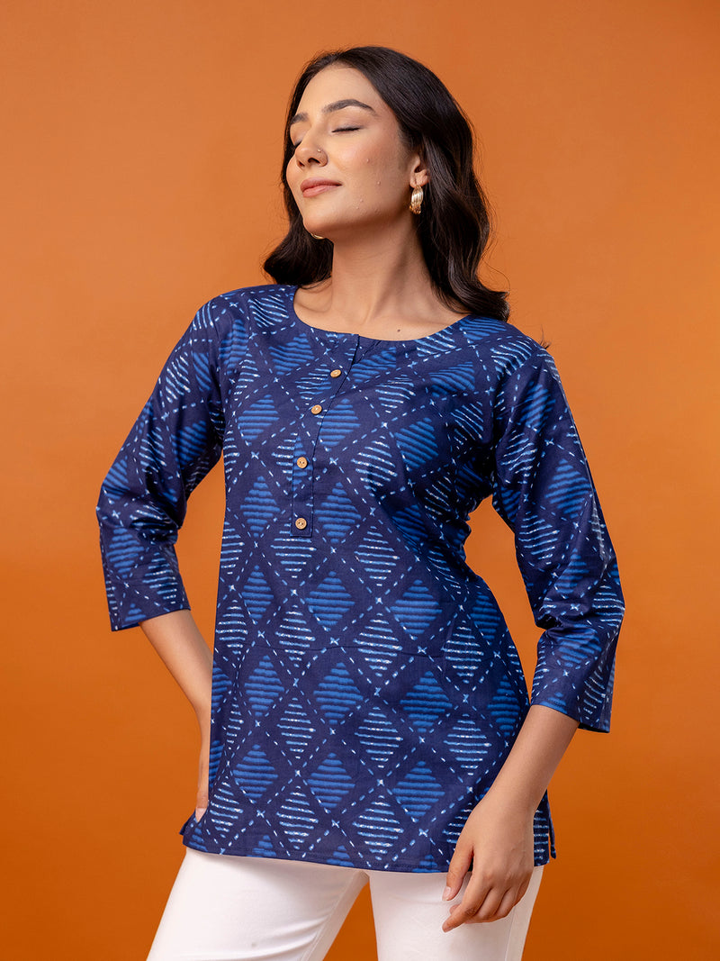 Chic Printed Short Kurti with Round Neck & 3/4 Sleeves