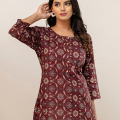 Chic Printed Short Kurti with Round Neck & 3/4 Sleeves