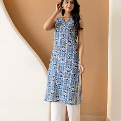 Elegant Sleeveless Cotton Printed Straight Kurta with Refined V-Neckline