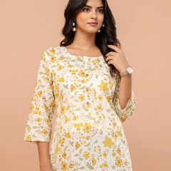 Chic Printed Short Kurti with Round Neck & 3/4 Sleeves
