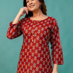 Chic Printed Short Kurti with Round Neck & 3/4 Sleeves
