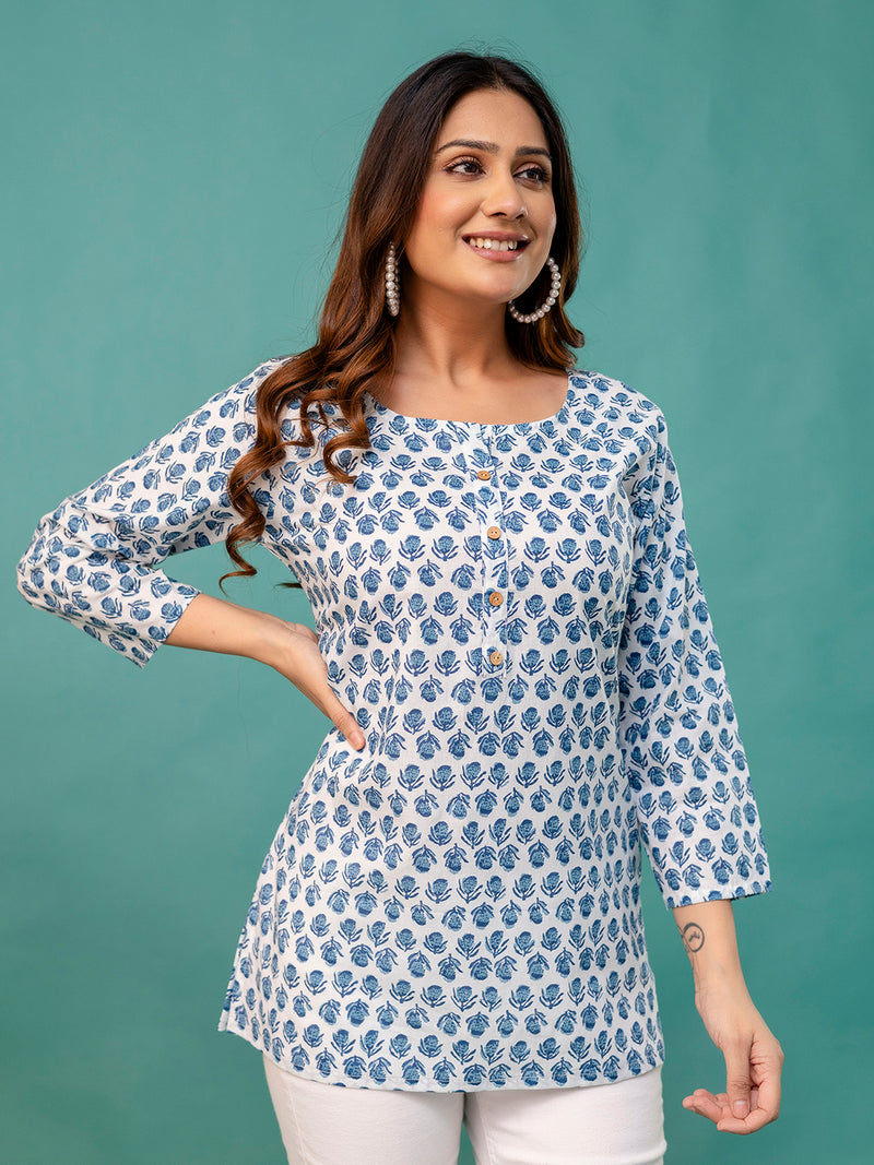 Chic Printed Short Kurti with Round Neck & 3/4 Sleeves