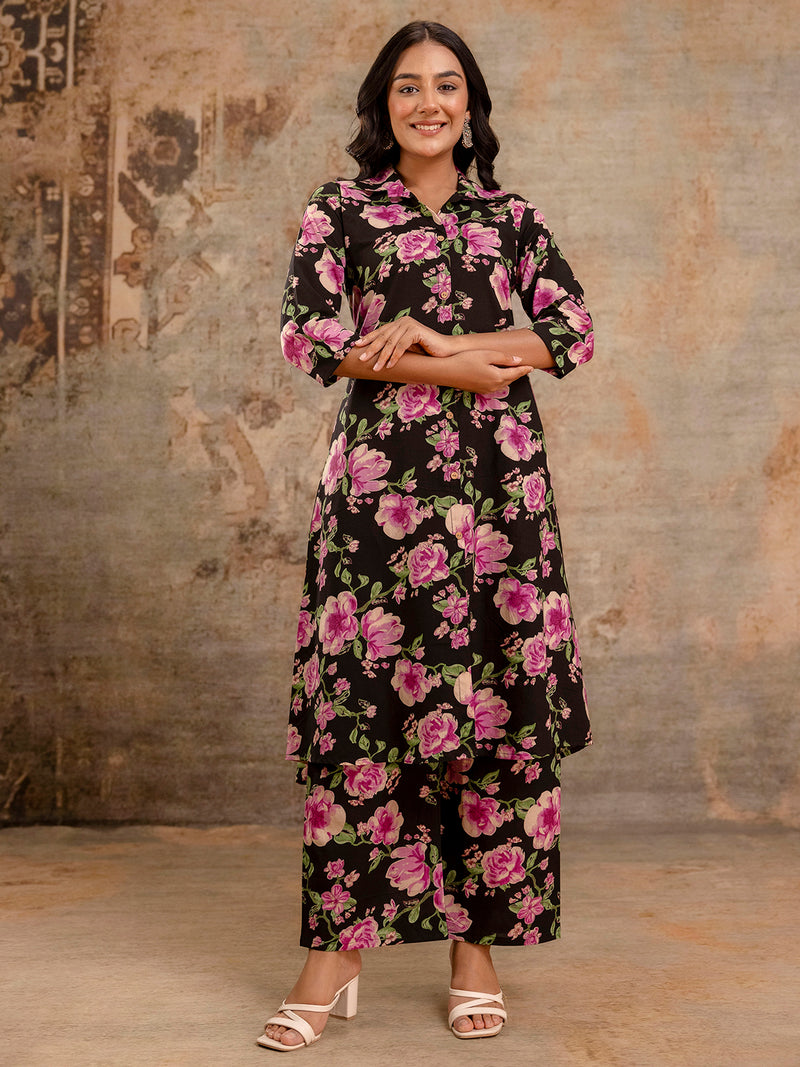 Black Women’s Co-Ord Set–Printed Collared Kurta with 3/4 Sleeves & Elastic Waist Pants