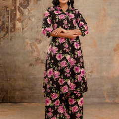 Black Women’s Co-Ord Set–Printed Collared Kurta with 3/4 Sleeves & Elastic Waist Pants