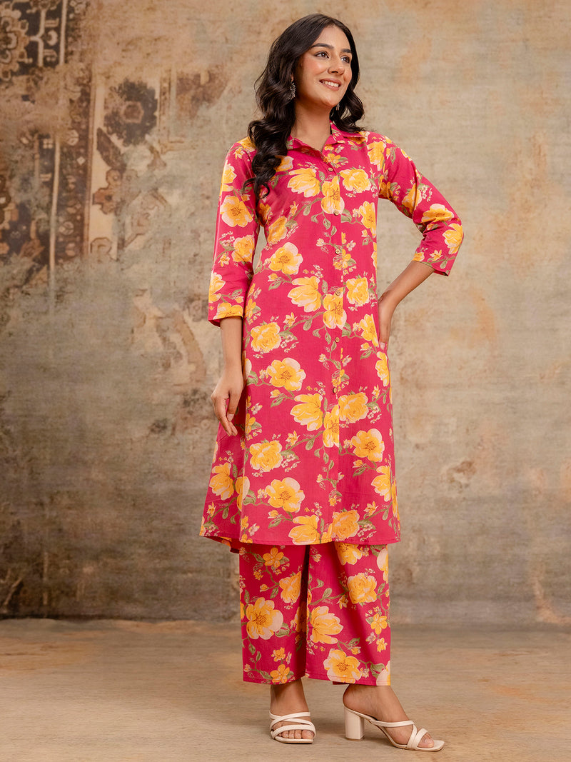Red Women’s Co-Ord Set–Printed Collared Kurta with 3/4 Sleeves & Elastic Waist Pants