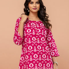 Chic Printed Short Kurti with Round Neck & 3/4 Sleeves