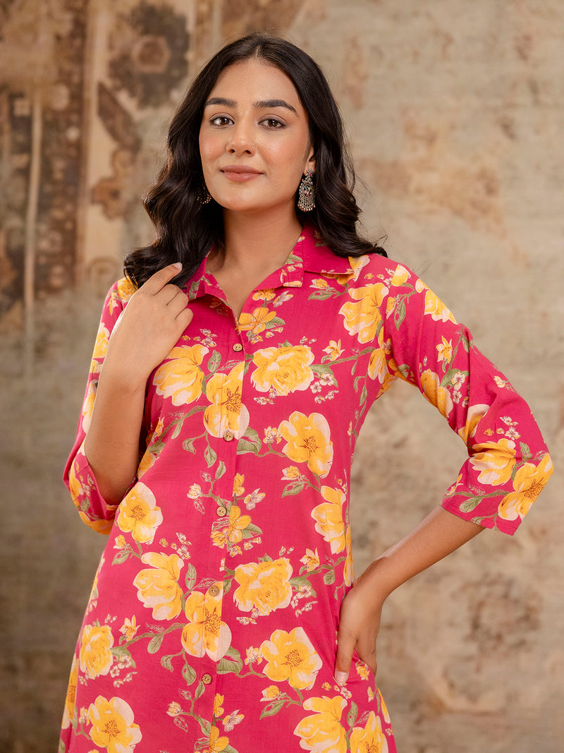 Red Women’s Co-Ord Set–Printed Collared Kurta with 3/4 Sleeves & Elastic Waist Pants