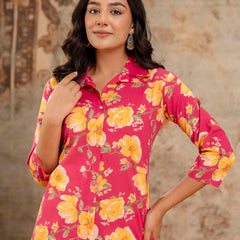 Red Women’s Co-Ord Set–Printed Collared Kurta with 3/4 Sleeves & Elastic Waist Pants