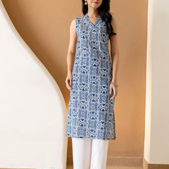 Elegant Sleeveless Cotton Printed Straight Kurta with Refined V-Neckline