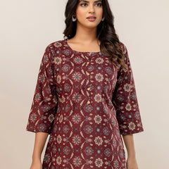 Chic Printed Short Kurti with Round Neck & 3/4 Sleeves