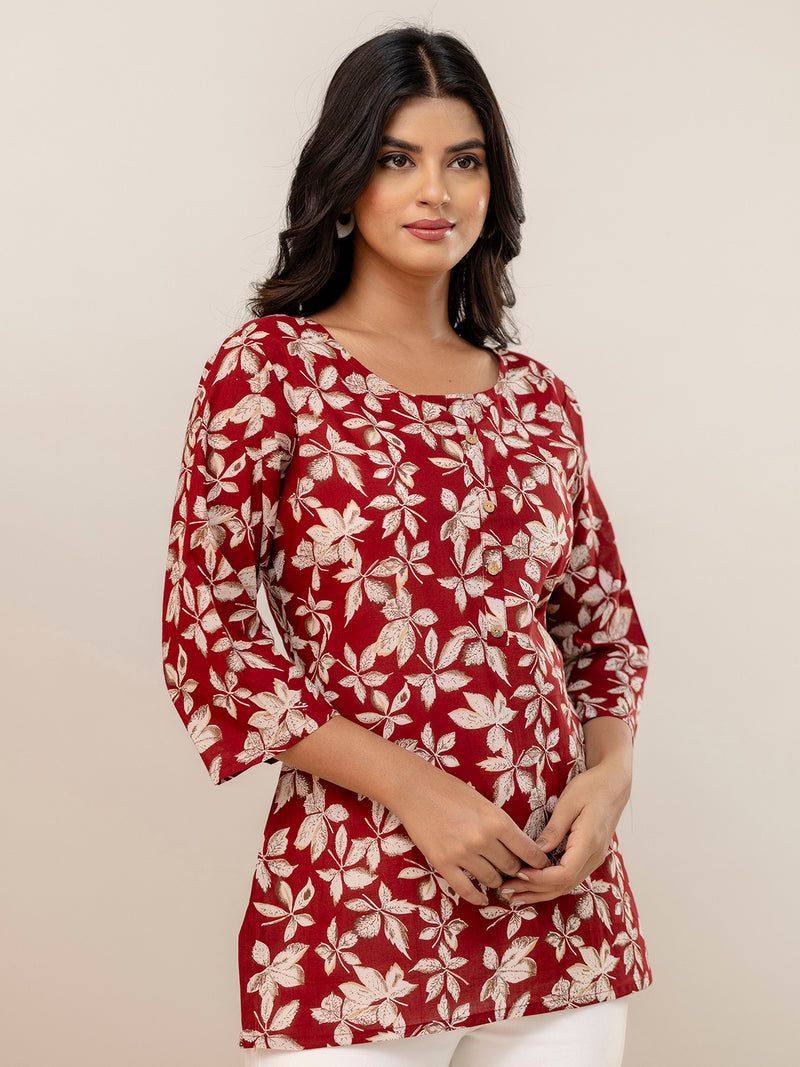Chic Printed Short Kurti with Round Neck & 3/4 Sleeves