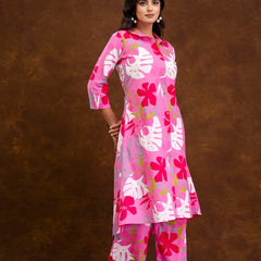 Pink Women’s Co-Ord Set–Printed Collared Kurta with 3/4 Sleeves & Elastic Waist Pants