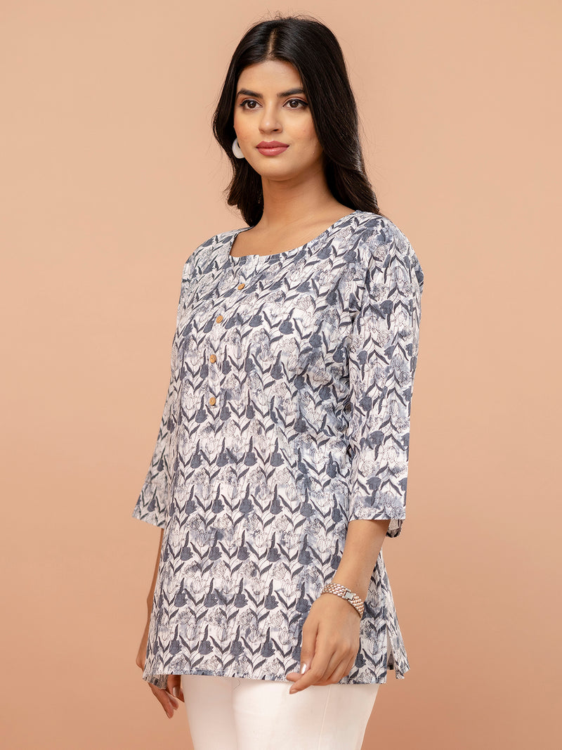 Chic Printed Short Kurti with Round Neck & 3/4 Sleeves